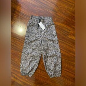 Varley Hamilton Jogger Pants Gray snake Print ankle zip size XS New with tags